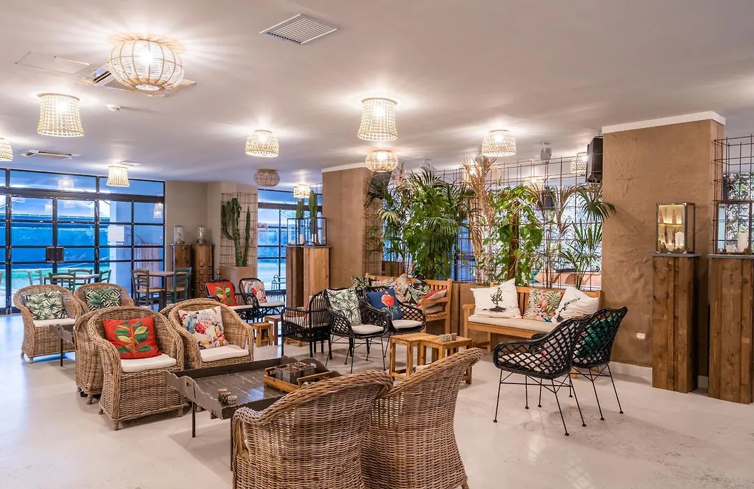 Capo Peloro Hotel (Adults Only)-1