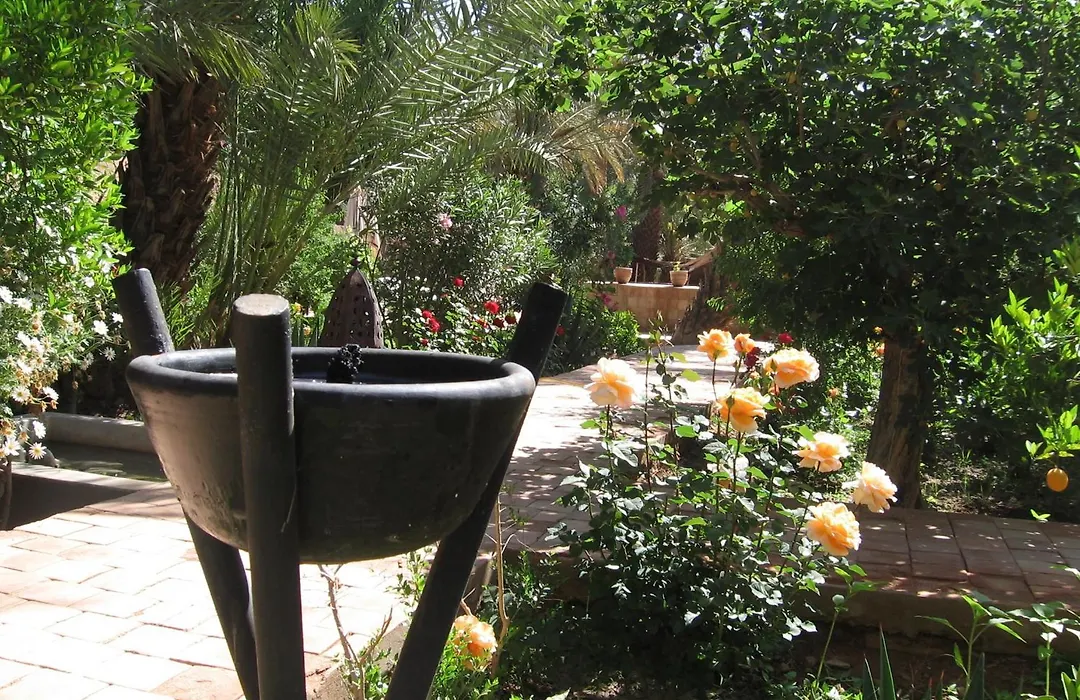 Dar Qamar-1