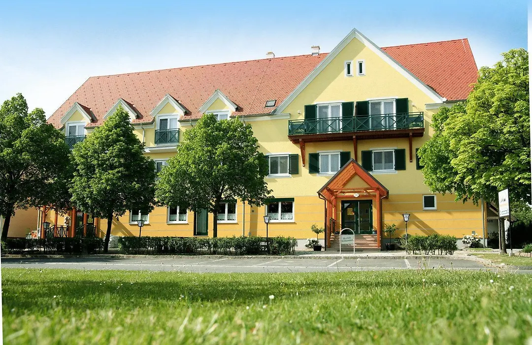 Landhotel Schwabenhof-1