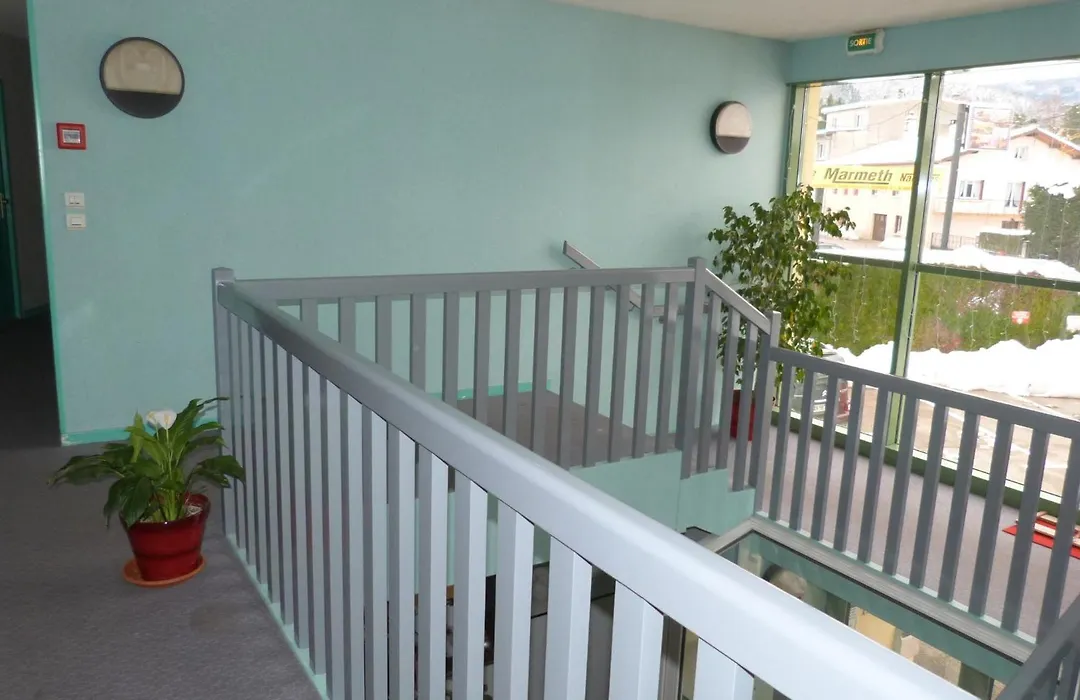 Relax Hotel-1