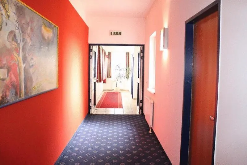 Hotel Servus Europa Suben-1