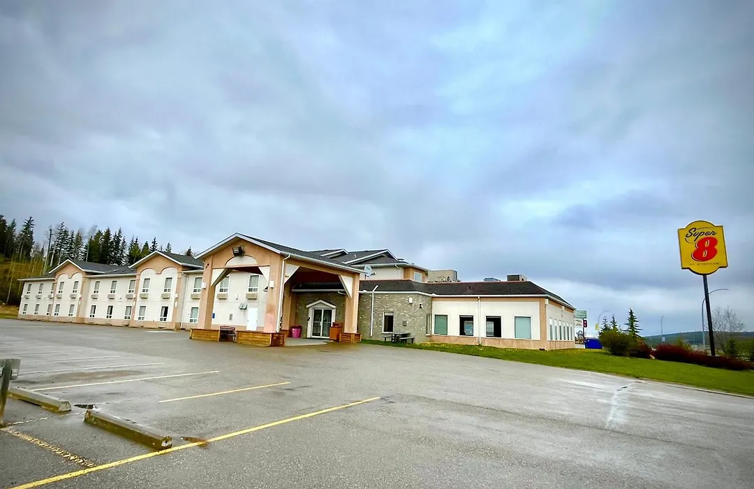 Super 8 By Wyndham Hinton-Free Breakfast,Wifi,Parking-1