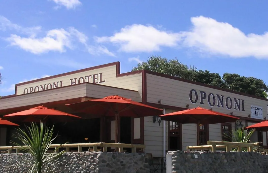 Opononi Hotel-1