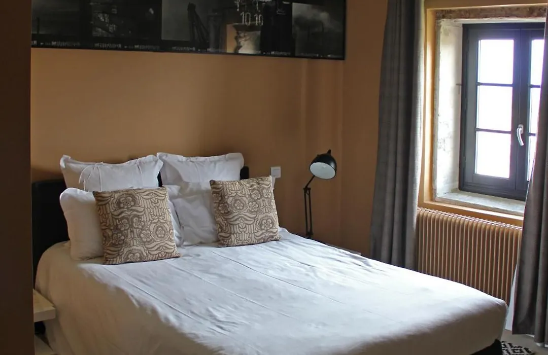 Hotel Courtille De Solutre-1