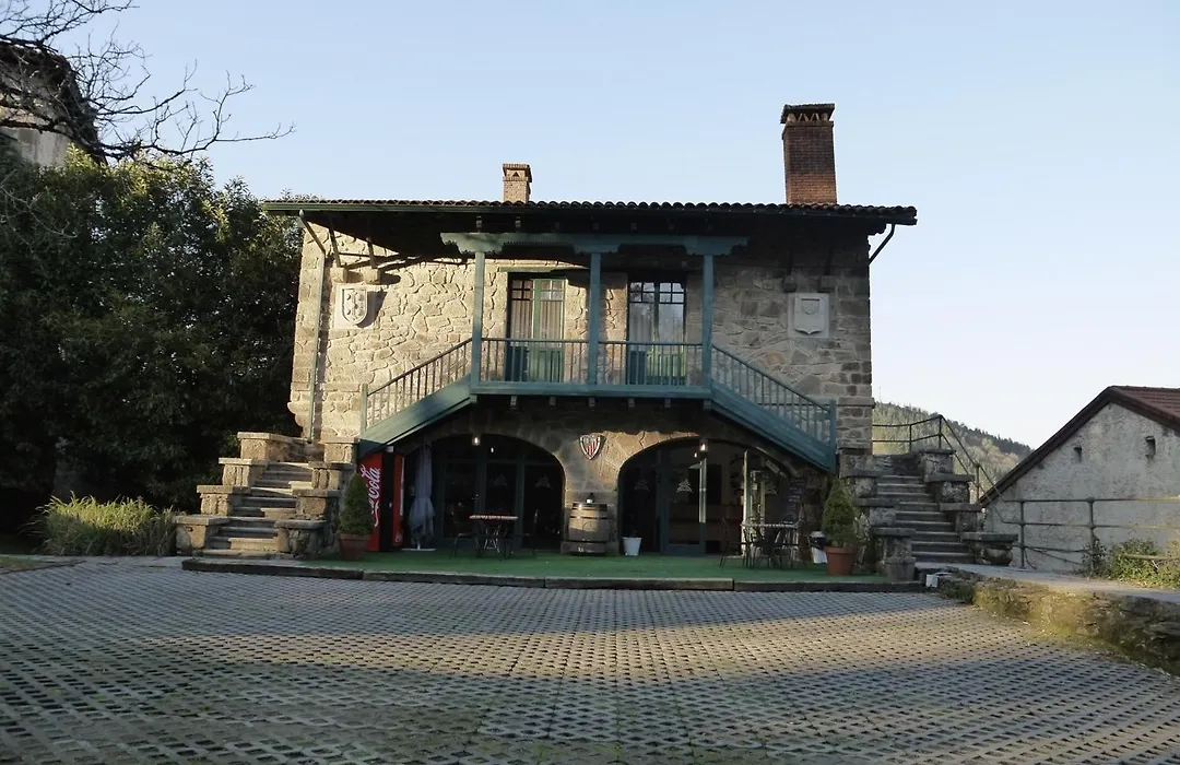 Hotel Rural Isasi-1