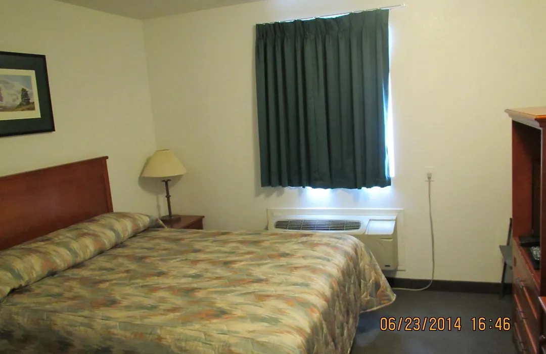 Lazy J Motel-1