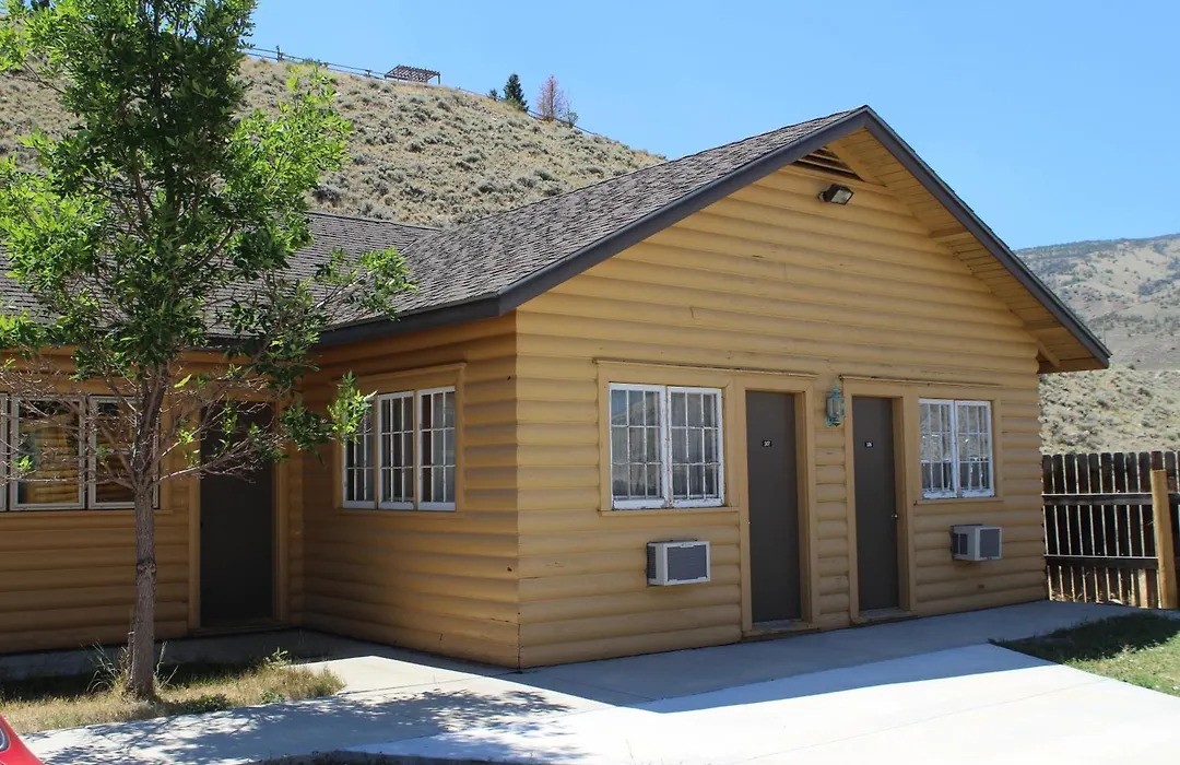 Holiday Lodge-1