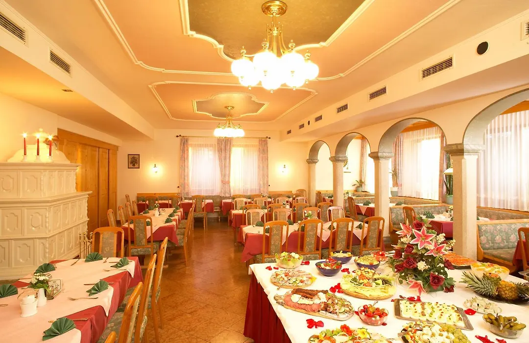 Landgasthof & Seminarhotel Kobleder-1