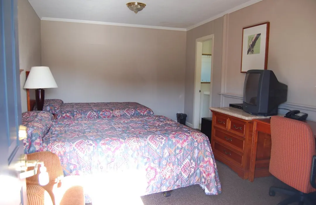 Pacific Motel-1