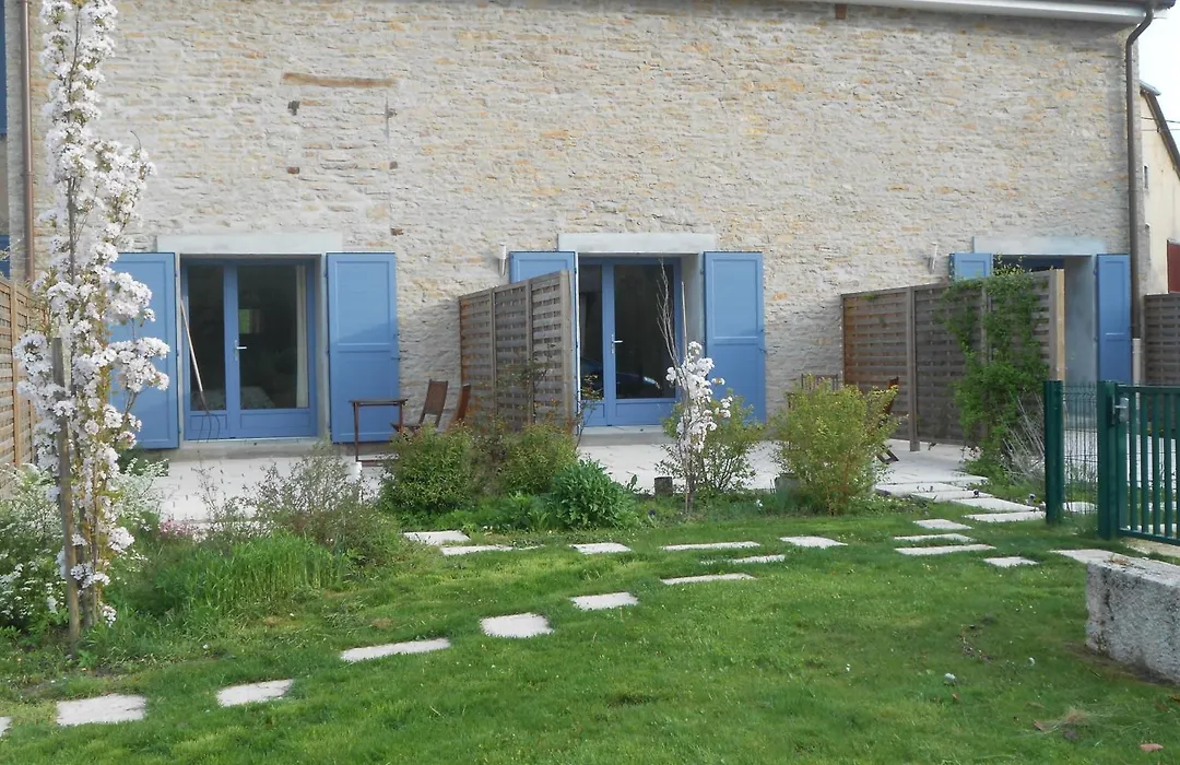 Les Grands Prés-1