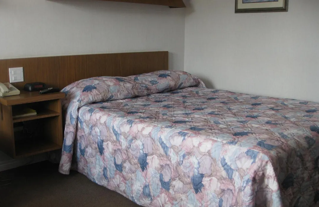 Daigle'S Motel-1