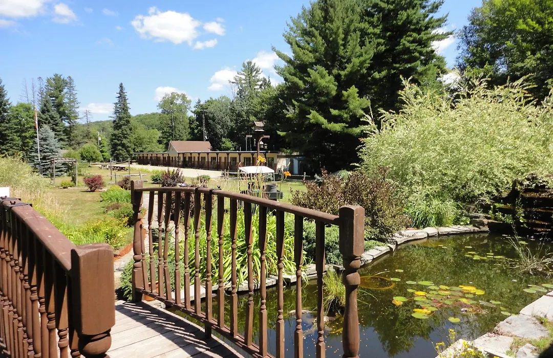 Dwight Riverside Inn-1