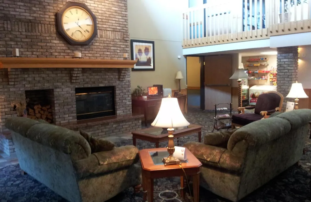Cobblestone Hotel & Suites - Wisconsin Rapids-1