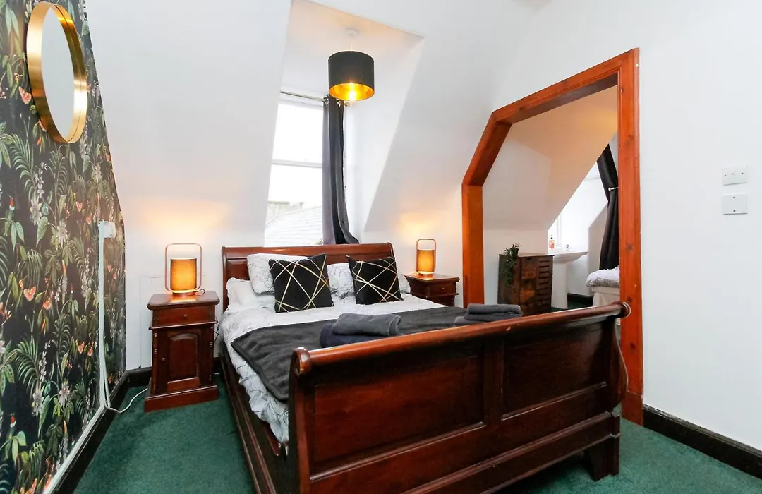 Carlton Hotel-1