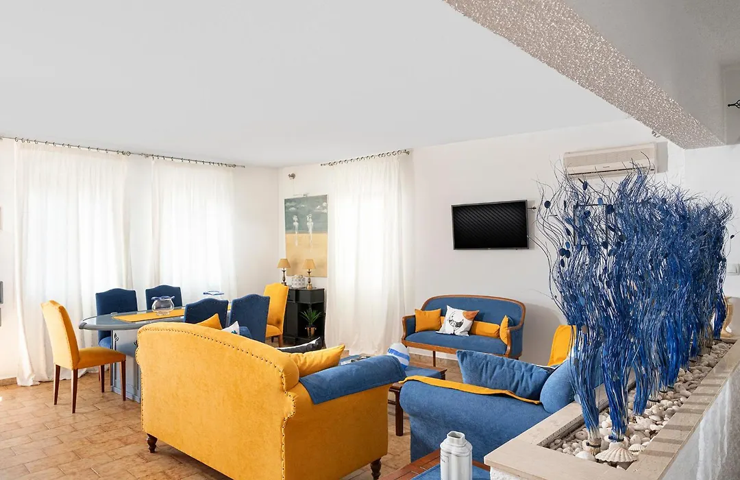 Milos Inn-1