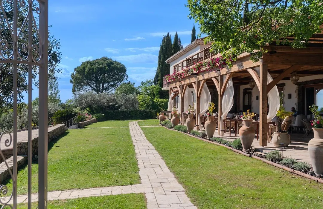 La Petite Auberge-1