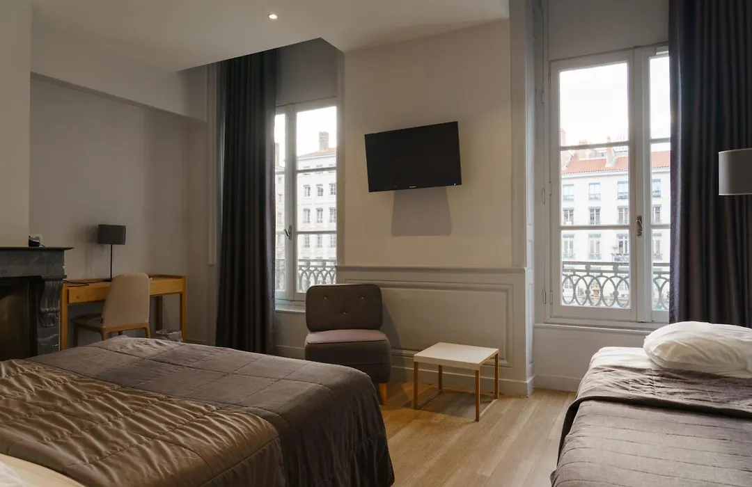 Hotel Du Theatre-1