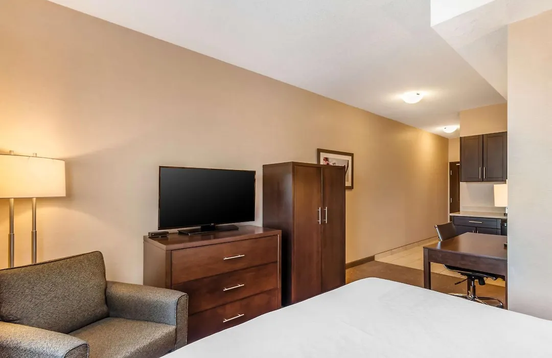 Best Western Plus Kindersley Hotel-1