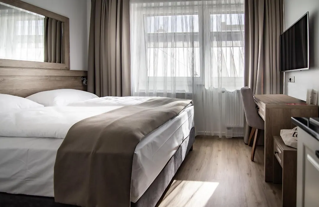 Sleep Inn Duesseldorf-1