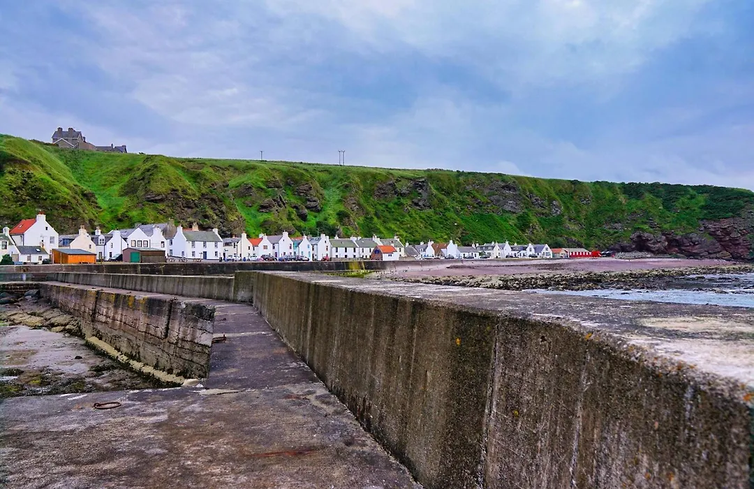The Pennan Inn-1