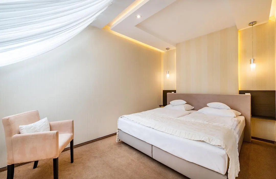 Hotel Bialowieski Conference, Wellness & Spa-1