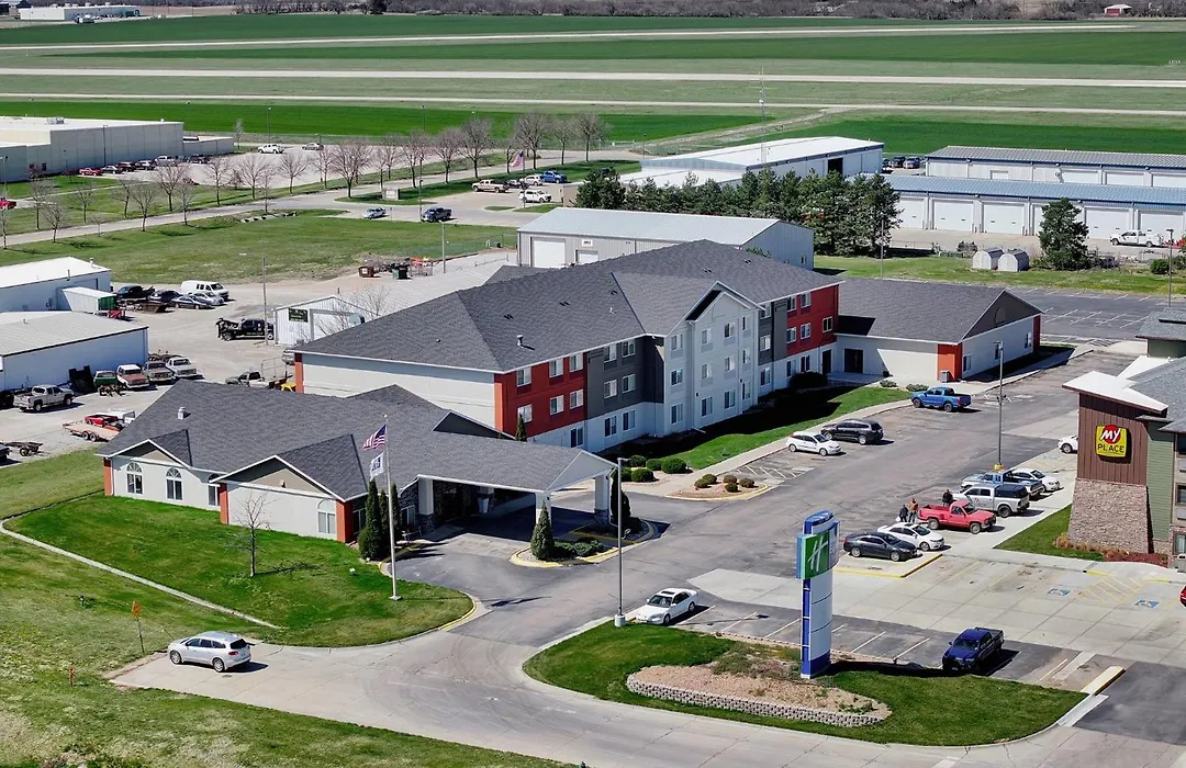 Holiday Inn Express Hotel & Suites Beatrice By Ihg-1