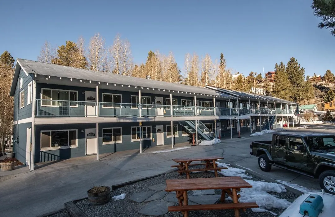 Gull Lake Lodge-1