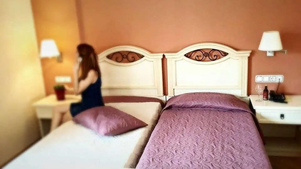 Oasis Hotel-1