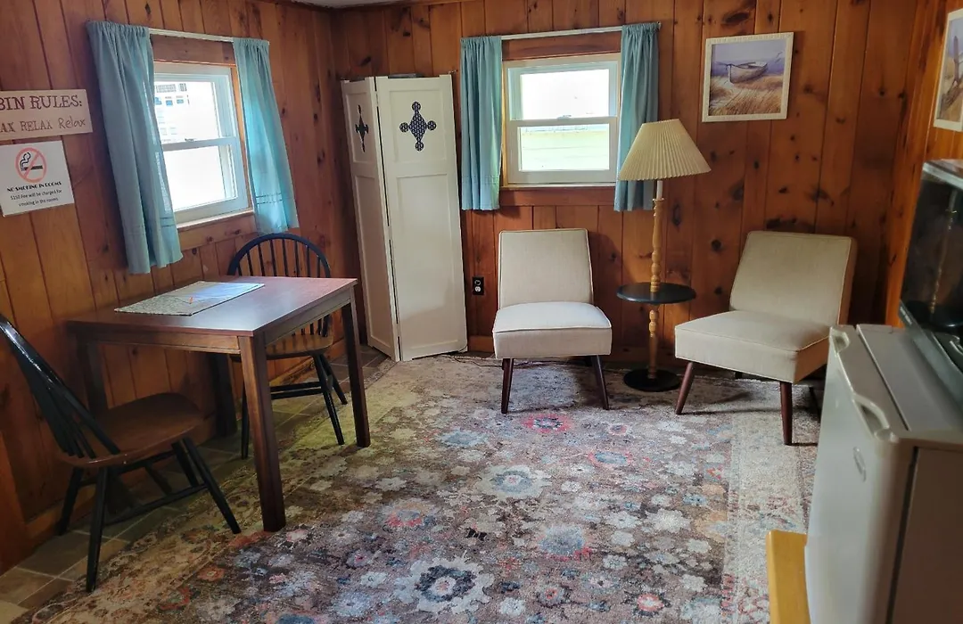 Weirs Beach Motel & Cottages-1