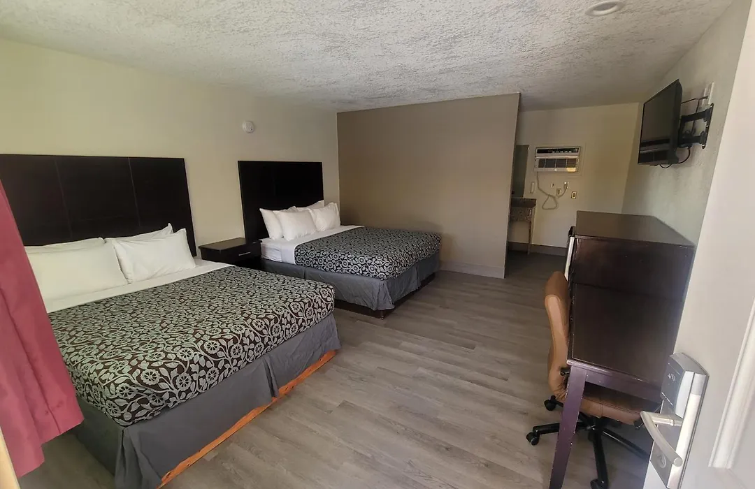 Econo Lodge Las Vegas-1