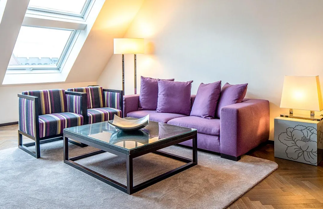Steigenberger Hotel Herrenhof-1