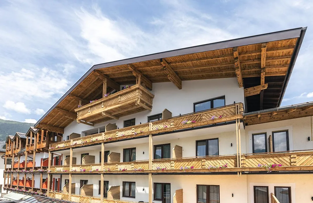 Upside Down Town Hotel Neue Post-1