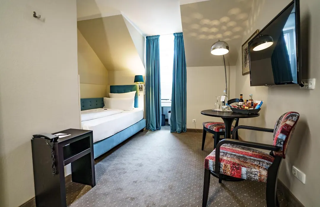 Hotel an der Oper-1
