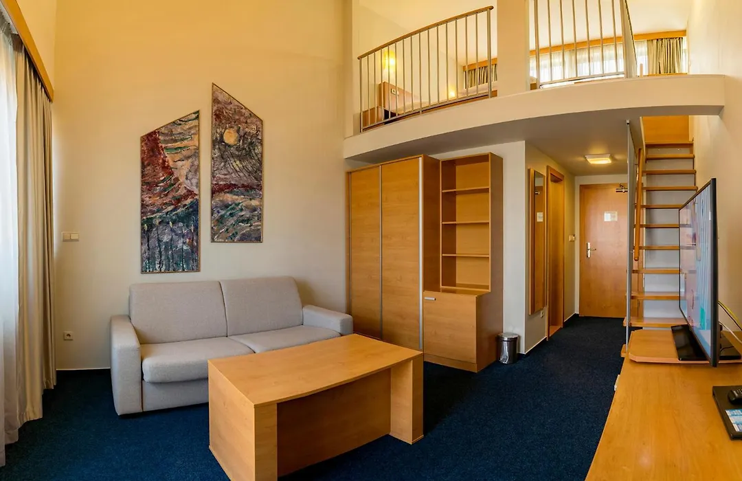 Hotel Aquacity Seasons-1