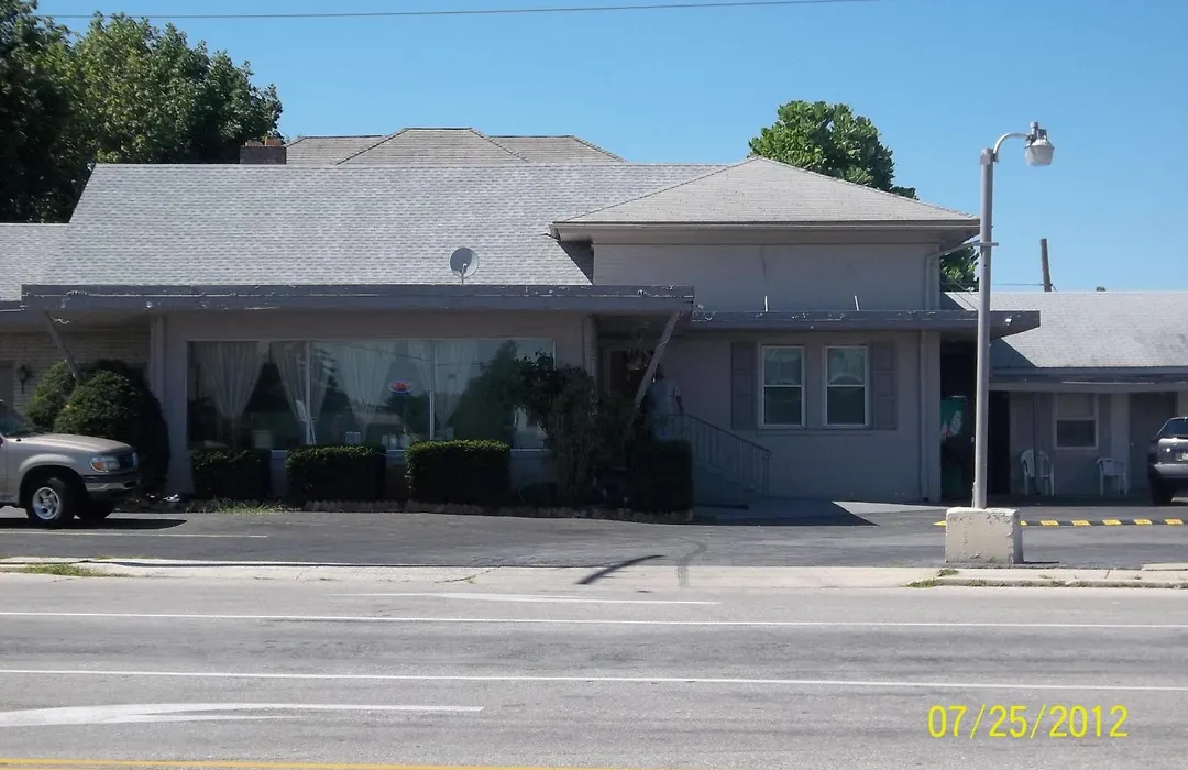 Clearview Motor Inn-1