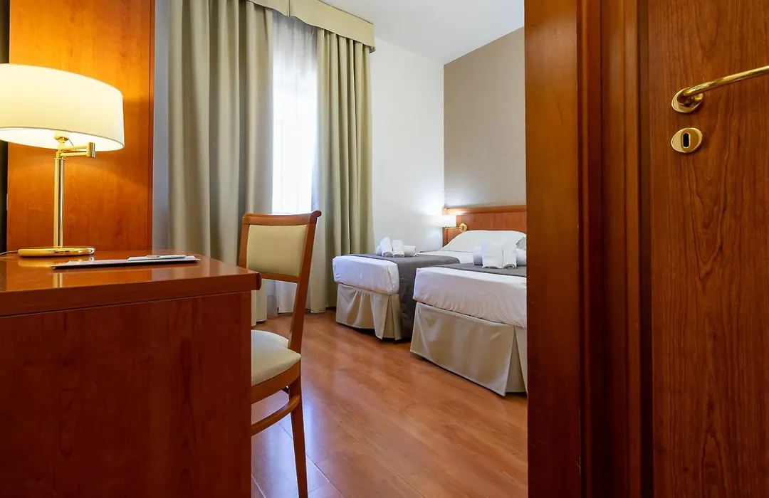 Garden Hotel-1
