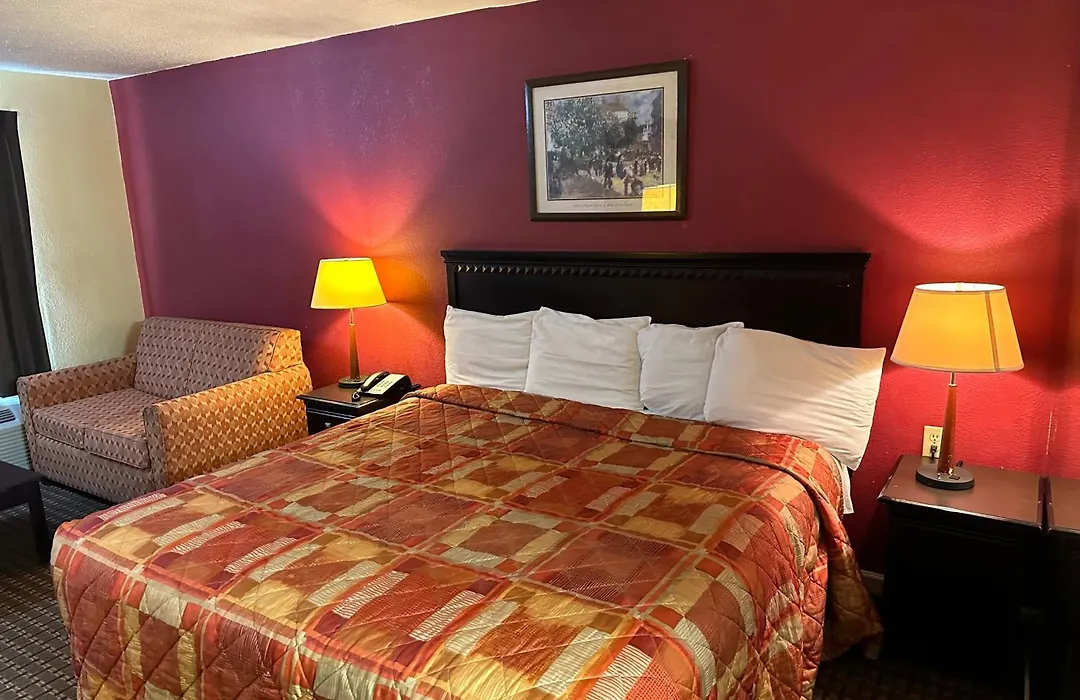 Royal Inn - Anniston-1