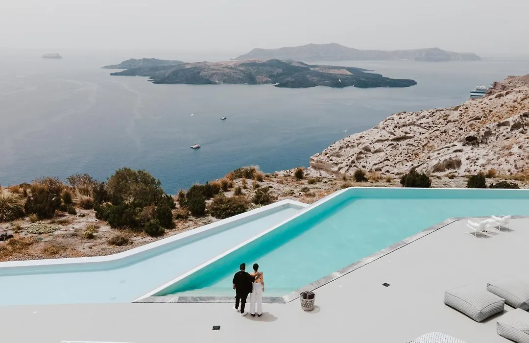 Erosantorini Luxury Private Estate & Suites-1