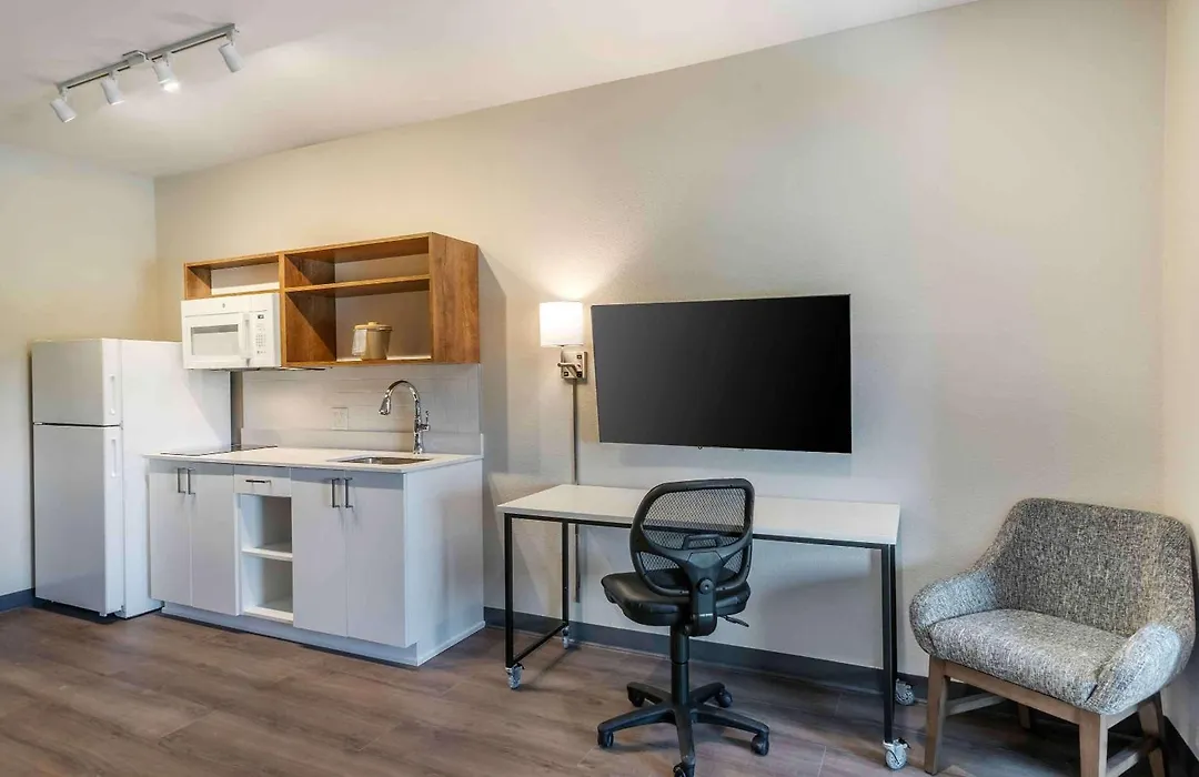 Extended Stay America Premier Suites - Fort Myers - Airport-1