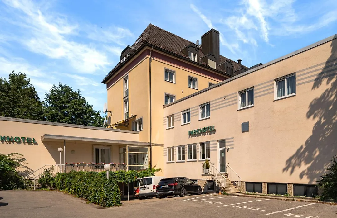 Parkhotel Crombach Am Salingarten-1