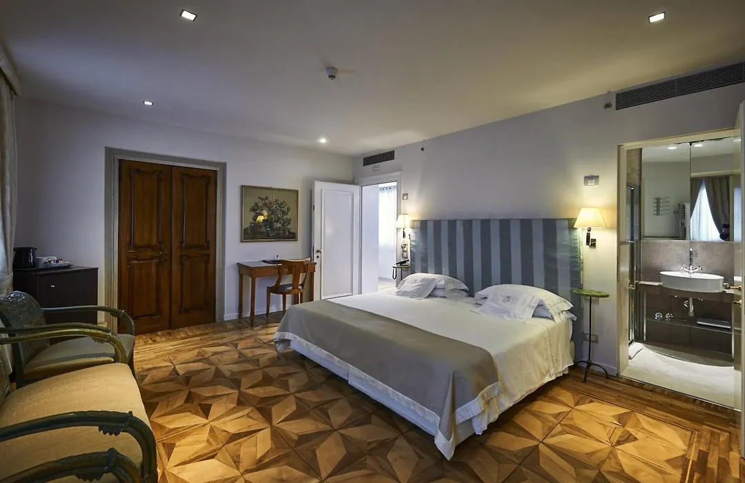 Ca' Nigra Lagoon Resort-1