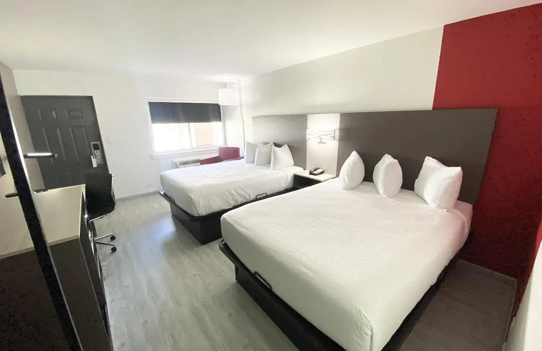 Ramada By Wyndham Tuscaloosa-1