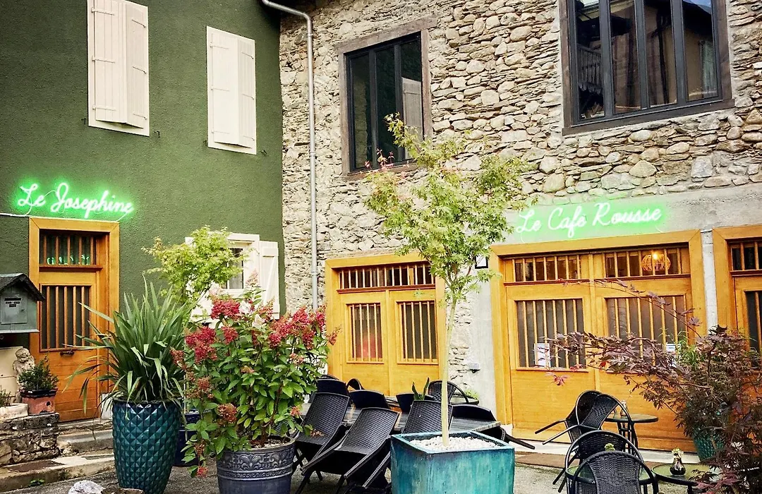 Le Josephine-1
