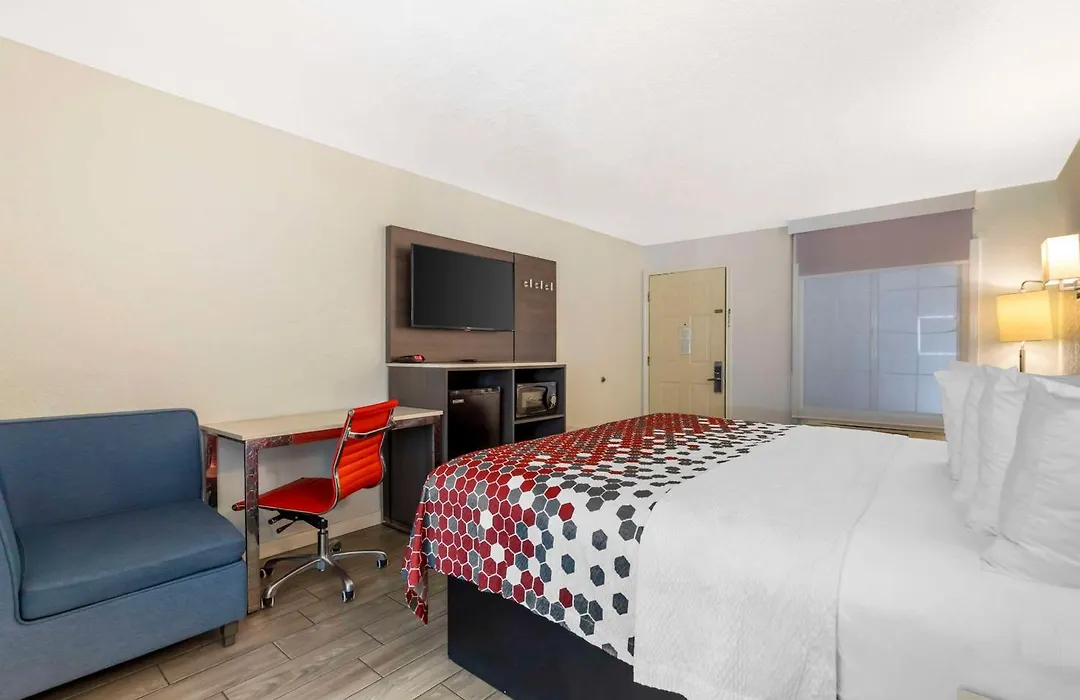 Econo Lodge Inn & Suites Near Lackland Afb-1