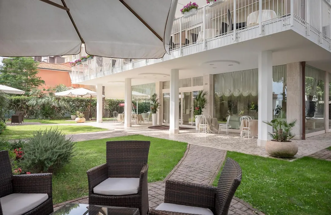 Hotel Plaza-1