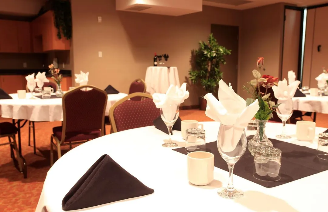 Coast Grimshaw Hotel & Suites-1