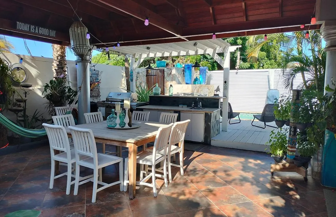 Sandcastle Beach Apartments-1