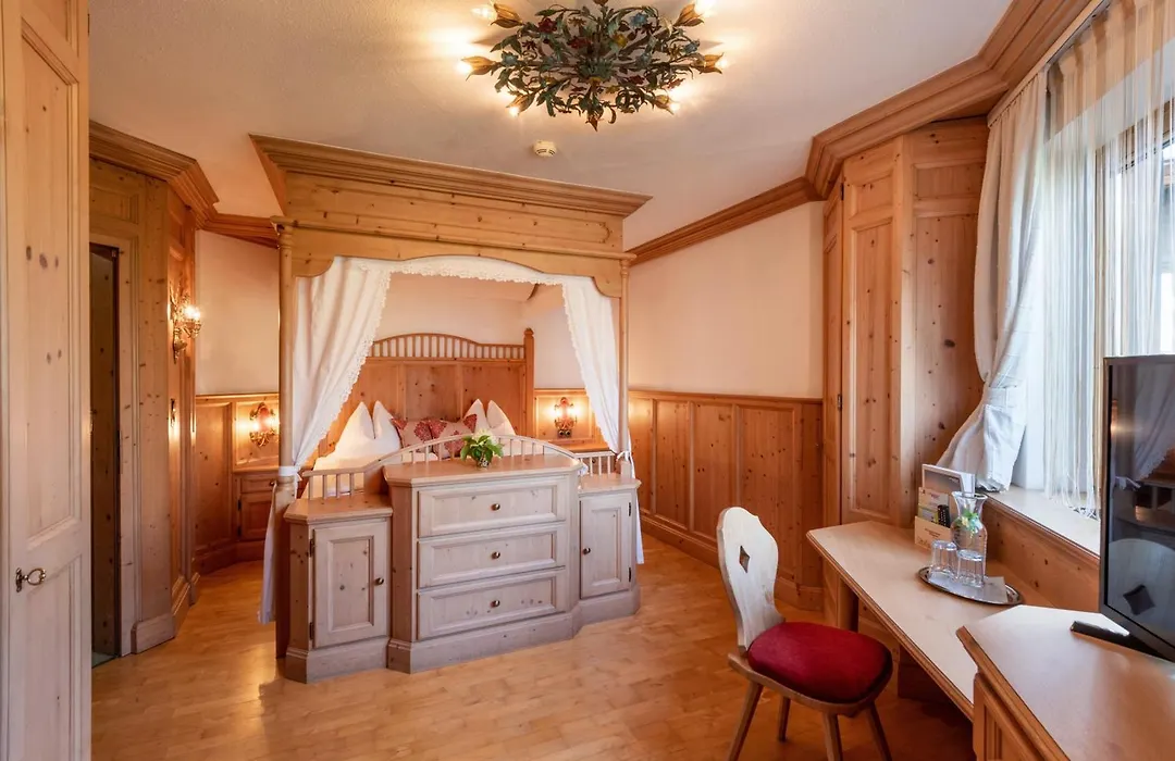 Hotel Tiroler Stuben-1