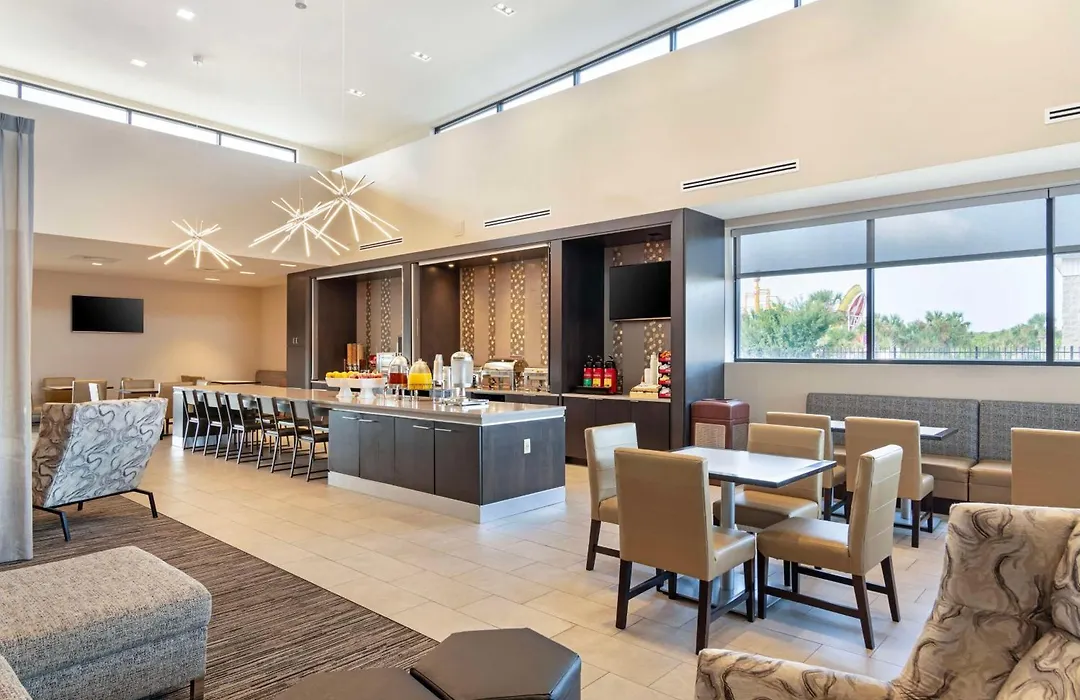 Best Western Plus Executive Residency Rigby'S Water World Hotel-1