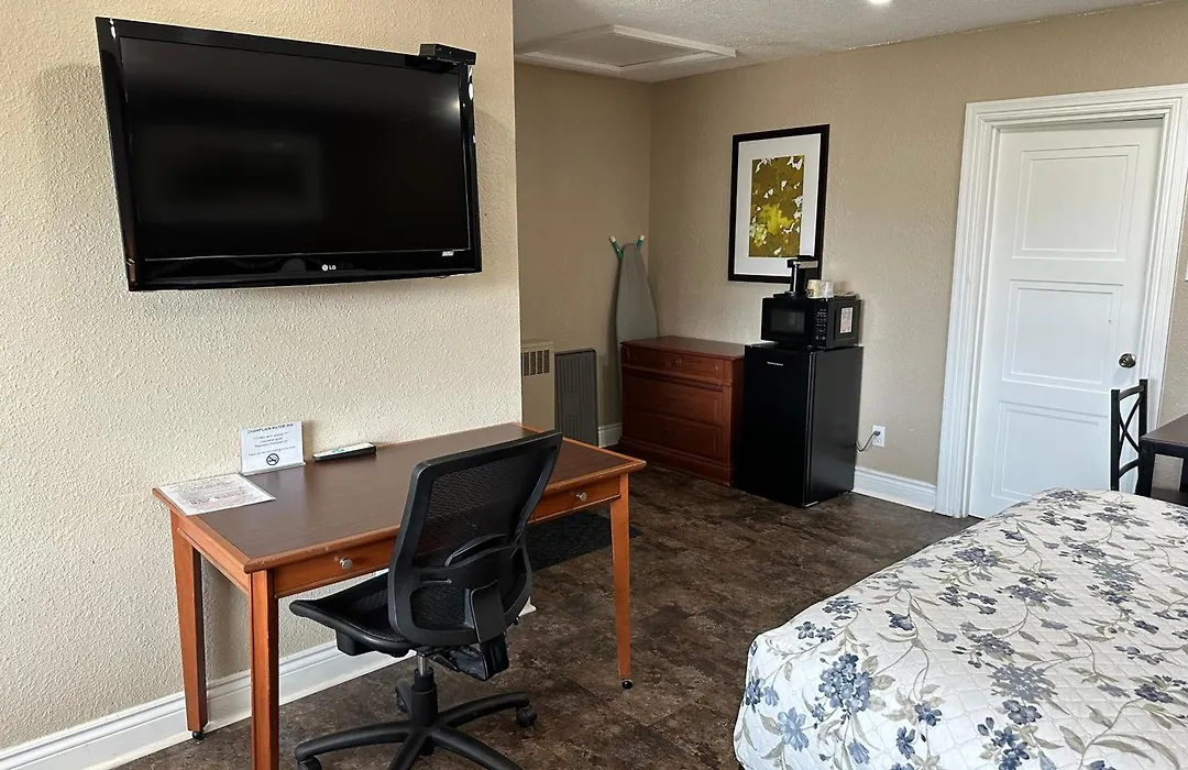 Champlain Motor Inn-1